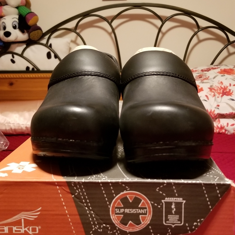 Dansko XP Poppy Burnished Nobuck